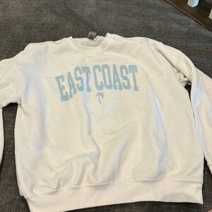 White Beach Crew Neck! Size L, Gildan Brand Heavy Blend. Great Condition